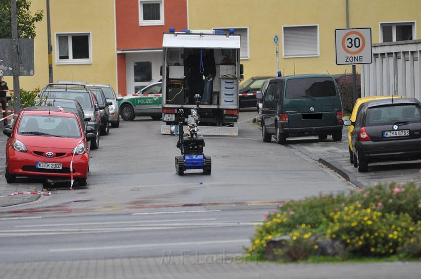 Kofferbombe entschaerft Koeln Graeffstr Subbelratherstr P046.JPG